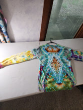 Load image into Gallery viewer, Medium Long Sleeve