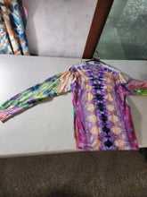 Load image into Gallery viewer, Medium Long Sleeve